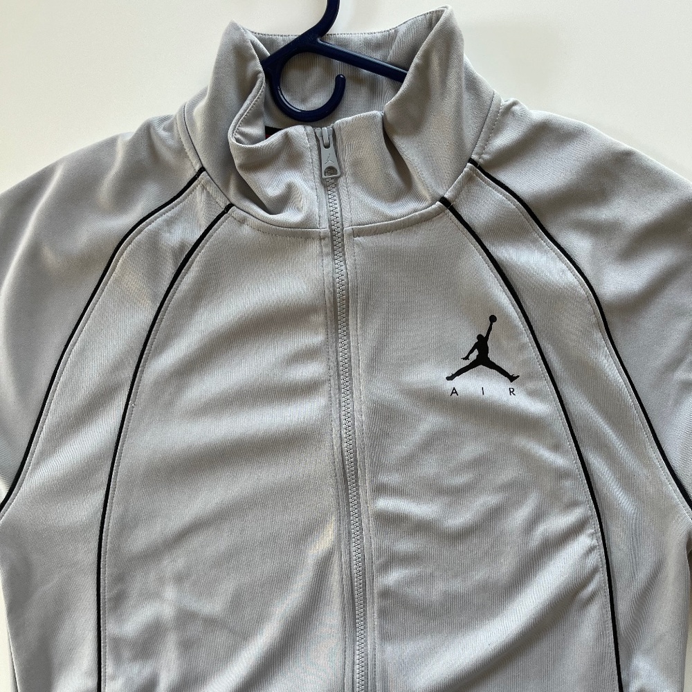 Nike Air Jordan brand Full-Zip Basketball Jacket - Size M